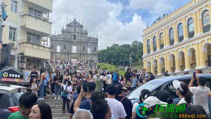 黄金周金沙旗下酒店近九成满  王英伟：赌收未及疫前因赌厅客减